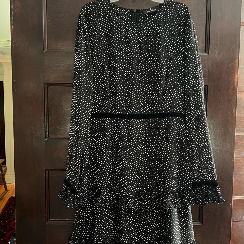 Lulu's Black and White Long Sleeve Dress